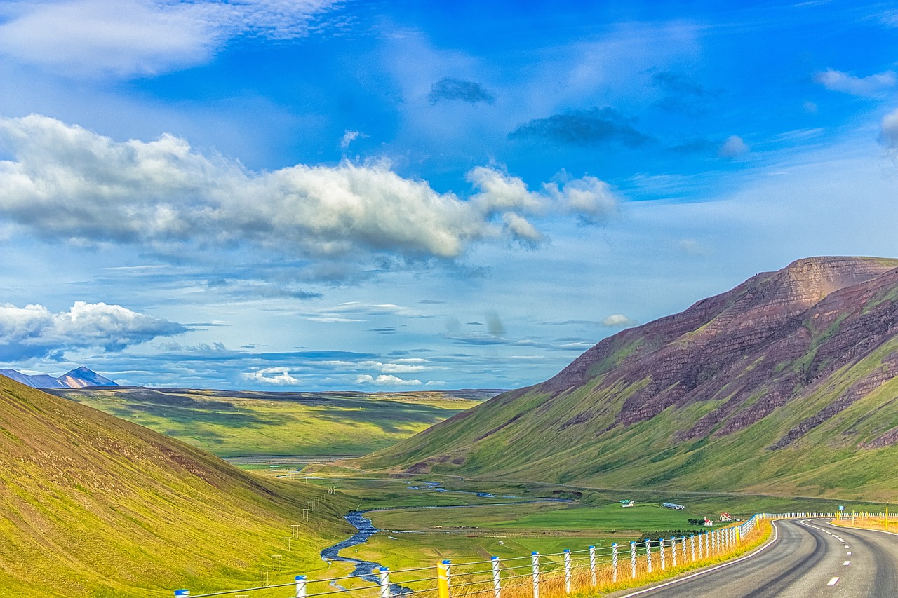 iceland, mountains, landscape-4992406.jpg